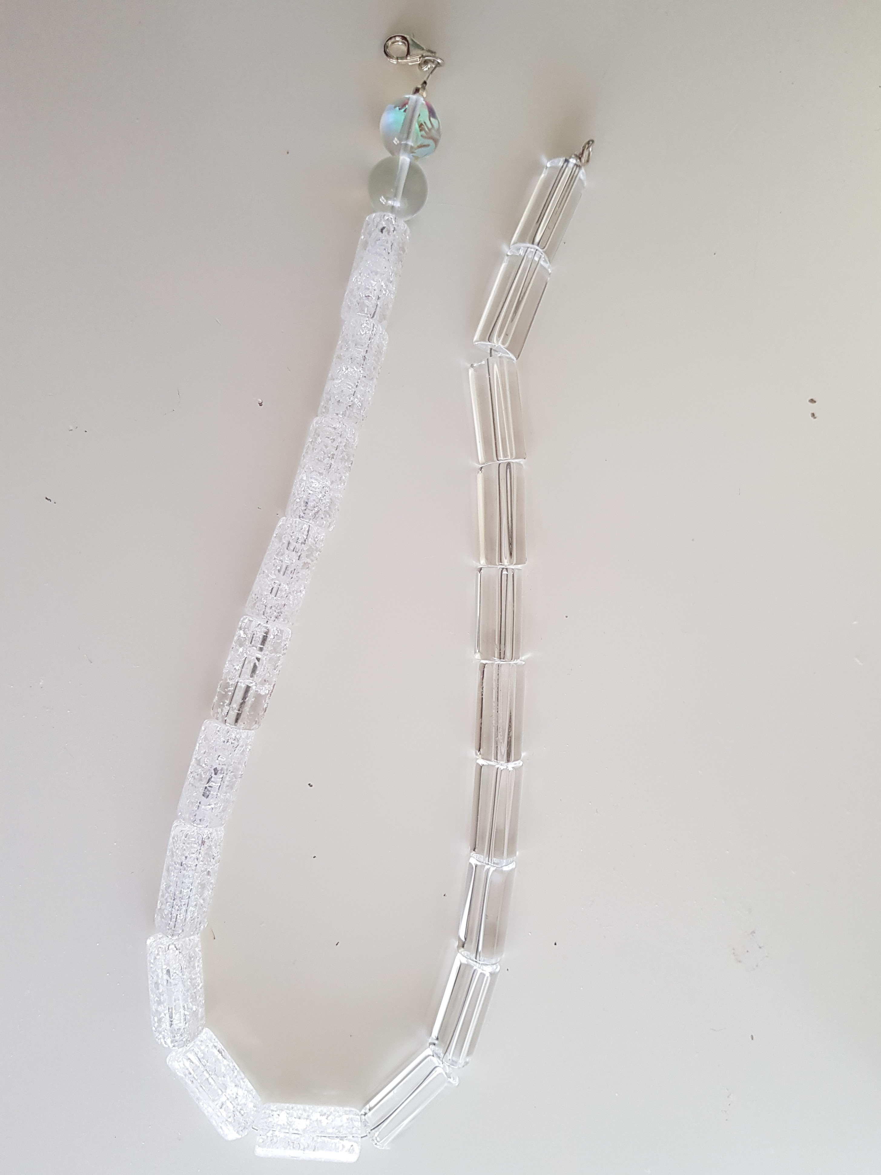 Halsband i bergkristall och silver